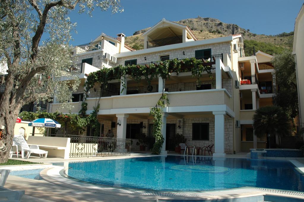 Apartments Balic Sveti Stefan Ngoại thất bức ảnh