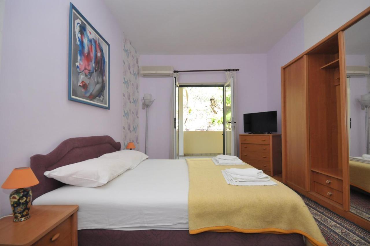Apartments Balic Sveti Stefan Ngoại thất bức ảnh