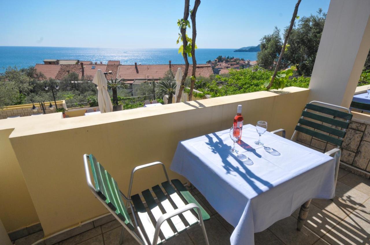 Apartments Balic Sveti Stefan Ngoại thất bức ảnh