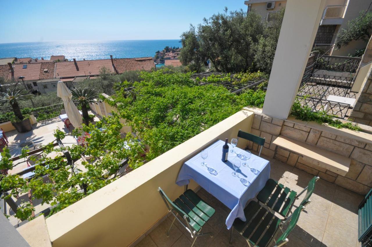 Apartments Balic Sveti Stefan Ngoại thất bức ảnh