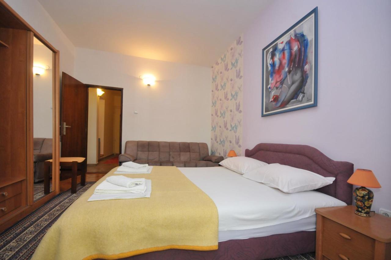 Apartments Balic Sveti Stefan Ngoại thất bức ảnh