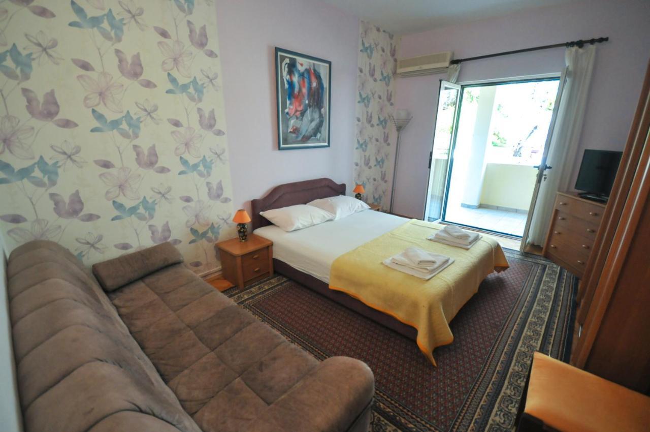 Apartments Balic Sveti Stefan Ngoại thất bức ảnh