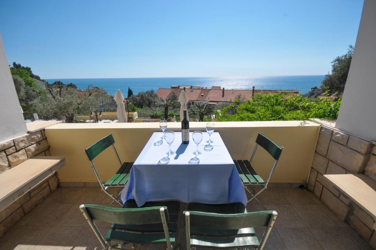 Apartments Balic Sveti Stefan Ngoại thất bức ảnh
