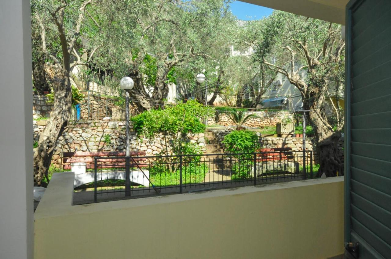 Apartments Balic Sveti Stefan Ngoại thất bức ảnh
