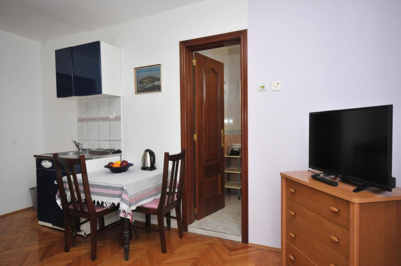 Apartments Balic Sveti Stefan Ngoại thất bức ảnh