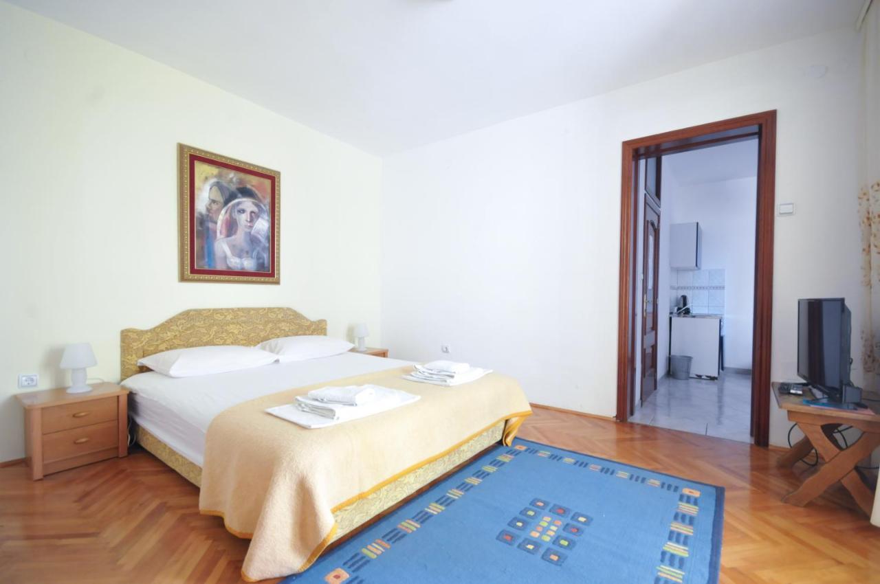 Apartments Balic Sveti Stefan Ngoại thất bức ảnh
