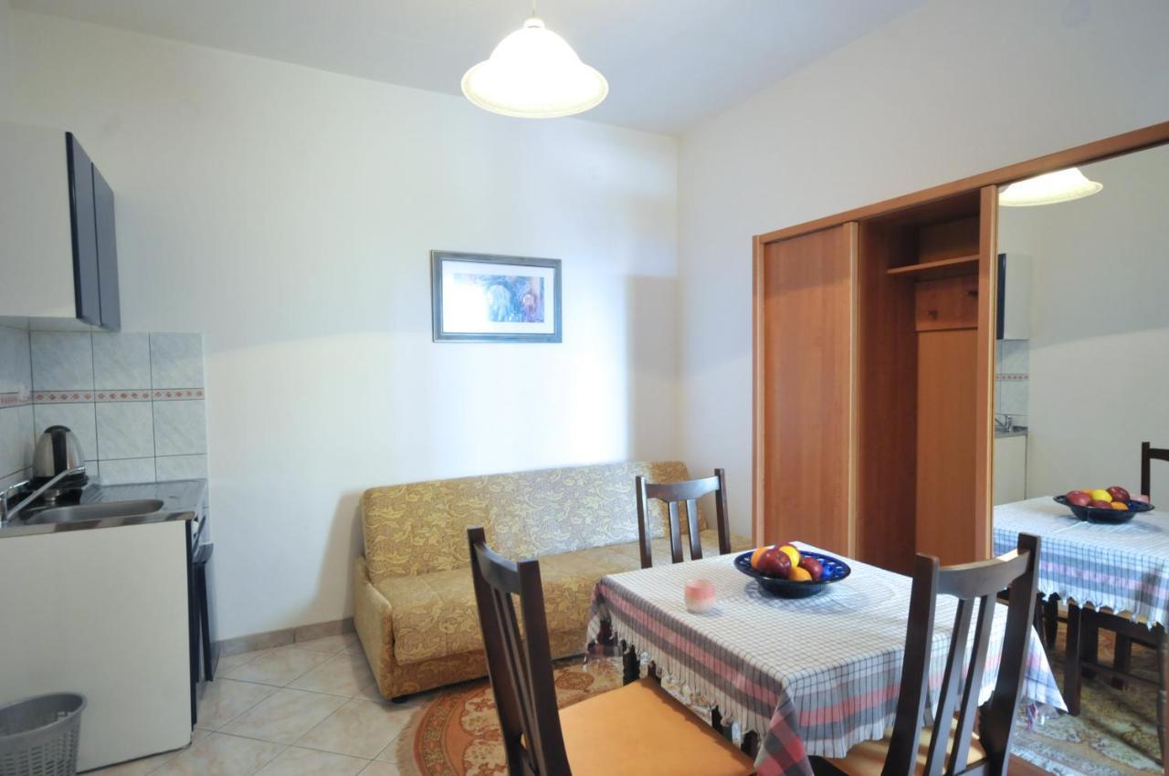 Apartments Balic Sveti Stefan Ngoại thất bức ảnh