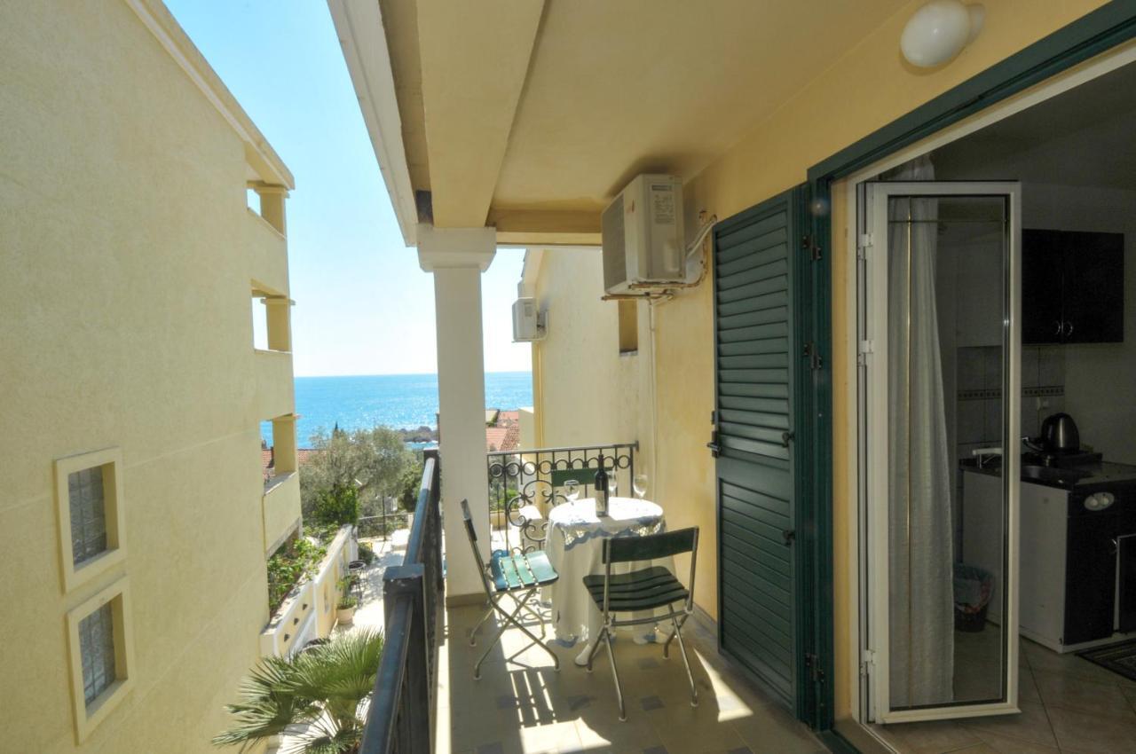 Apartments Balic Sveti Stefan Ngoại thất bức ảnh