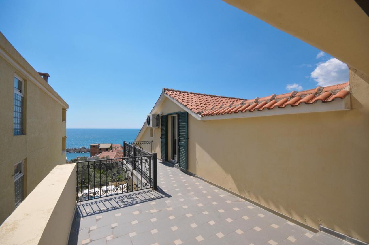 Apartments Balic Sveti Stefan Ngoại thất bức ảnh